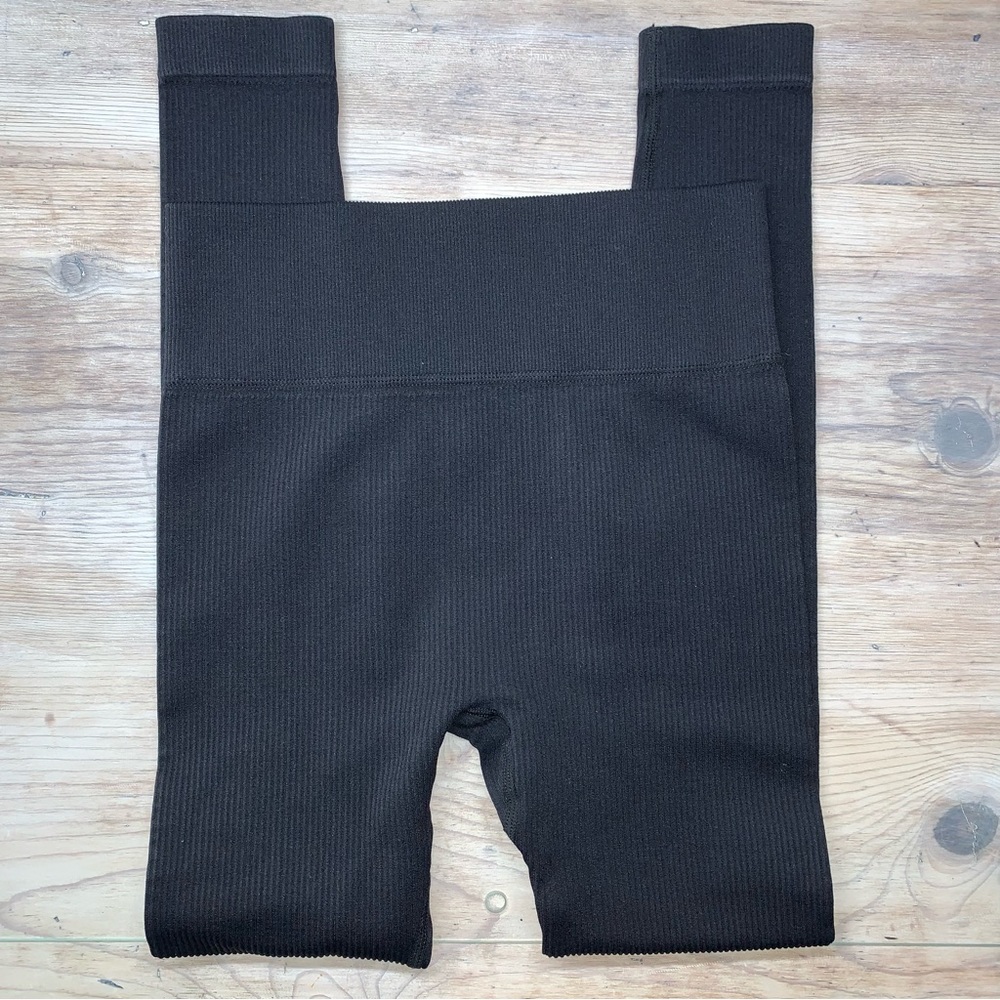 Black Ribbed Higher Rise Leggings - Picture 6 of 10